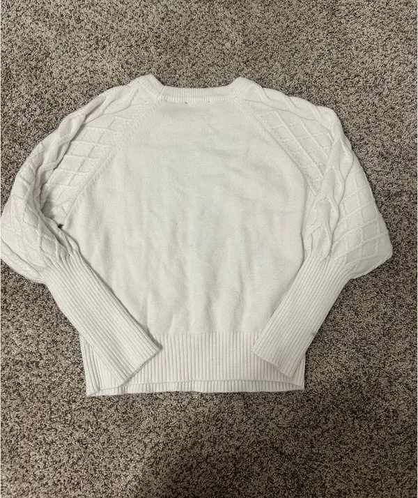 White Sweater Size M - Image 2