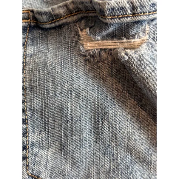 Maurices Distressed Denim Shortalls Light Wash Raw Hem Overalls Large 734937 - Image 5