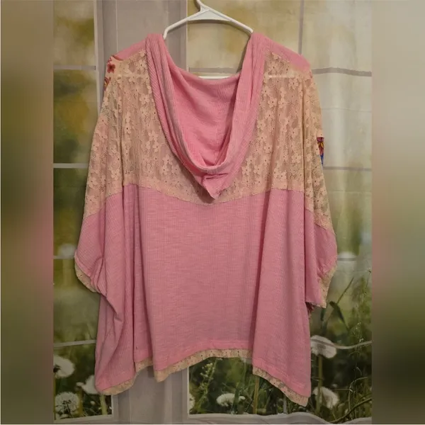 NEW POL Pink Blush Oversized Peace Sign Floral Mixed Media V-Neck Hoodie Top S - Image 9