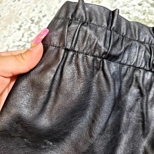 Faux‎ Leather High Waist Shorts Black Size L - Image 10