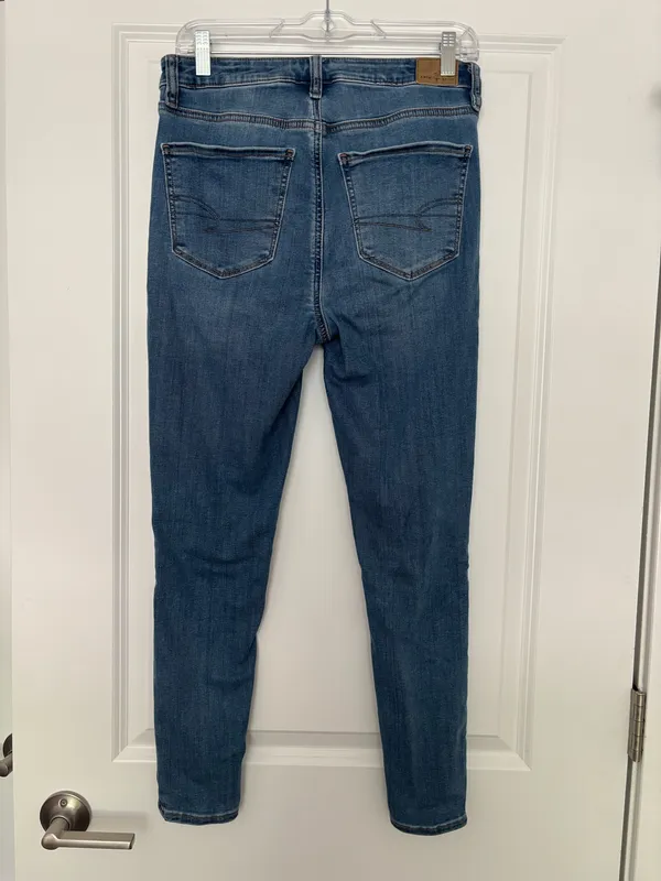 American Eagle Jeans - Image 3