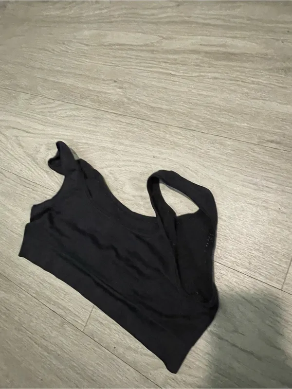 Black Women's Seamless Scoop Sports Bra - Unbranded - Image 2