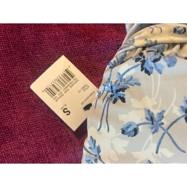 A PEA IN THE POD Blue Floral Ruffle One Piece Swimsuit NWT Size Small S V Neck - Image 5