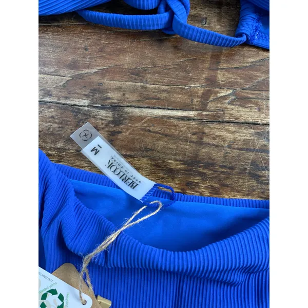 Berlook‎ Blue Twist Backless Bikini Top and tie bottoms NWT - Image 3