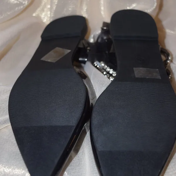 NWOT Acata Pointed Toe Flat Sandals, Black Size 8 - Image 12