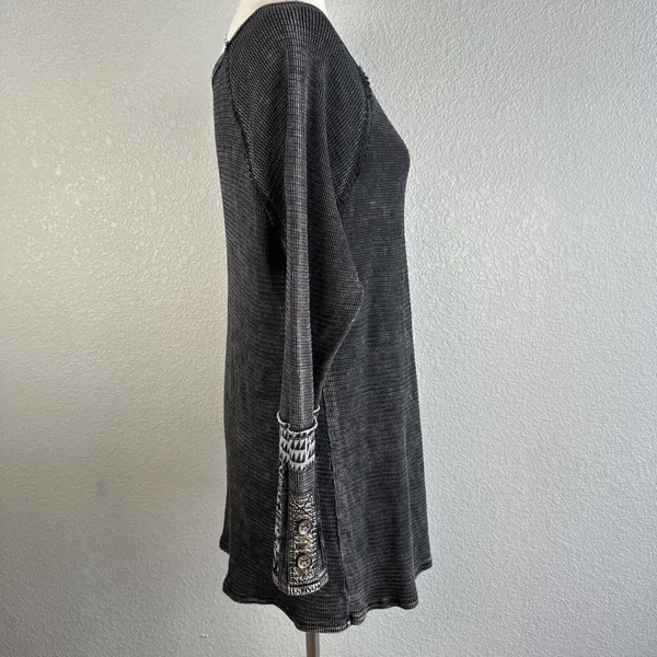 Soft Surroundings Tao Thermal Tunic Top Size‎ S Washed Black Button Pattern Cuff - Image 6