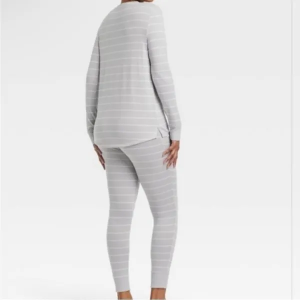 Stars Above ✨ Women's Striped Matching Family Pajama Set✨ - Image 5