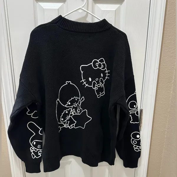 Hello Kitty and Friends x Forever 21 Collab Black Character Sweater size Medium - Image 4