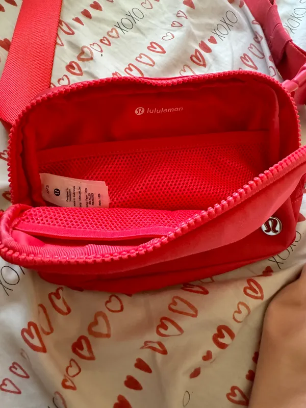 Lululemon Belt Bag - Image 4