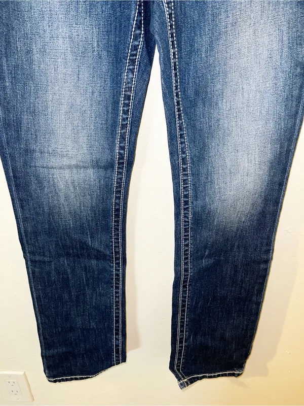 Miss Me Los Angeles Floral Pocket Detail Dark Washed Mid-Rise Straight Leg Jeans - Image 3