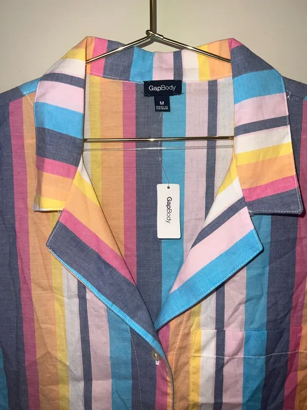 GapBody Striped Button Front Shirt Medium Multicolor Short Sleeve Blouse NWT‎ Blue - Image 2