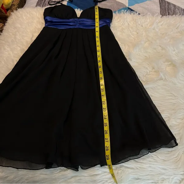 I.N. San Francisco cocktail dress size 3 Ties around neck pleats black blue - Image 12