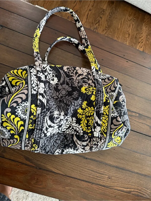 Vera Bradley Large Duffle Overnight Bag Baroque Print Yellow Black Retired - Image 7