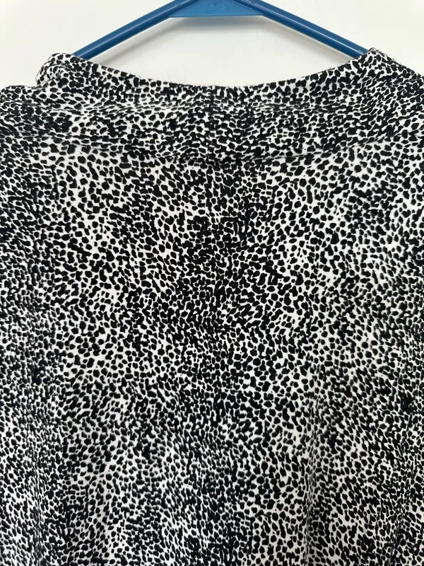 Talbots Black White Animal Print Dressy Knit Top Pullover L - Image 3