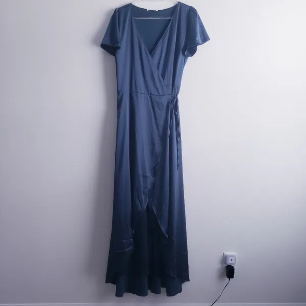 Baltic Born Krystal Satin Wrap Gown Short Sleeve New Without Tags - Image 3