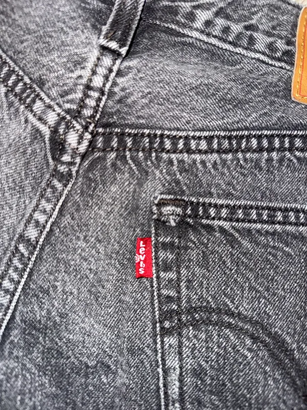 Levi jean shorts Black Size 26 - Image 5