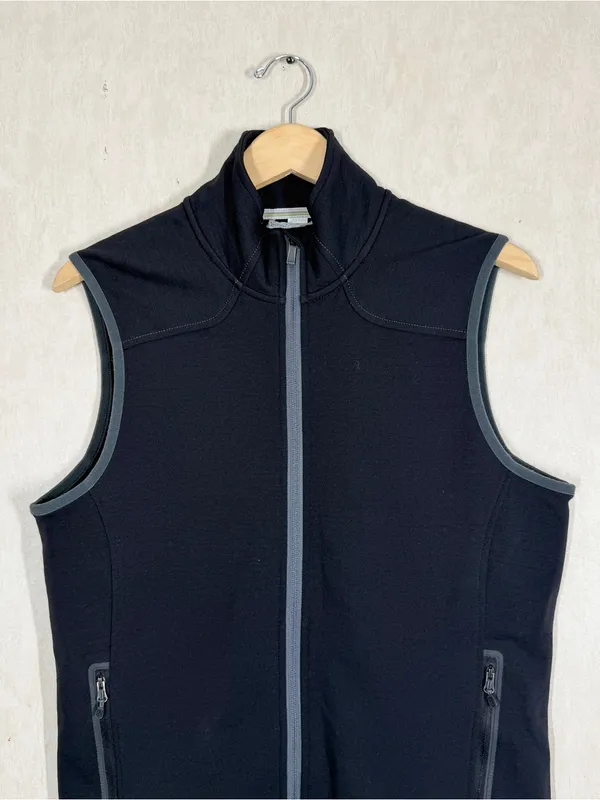 Smartwool Women’s PhD Hyfi Merino Wool Vest Full Zip in Black M - Image 3