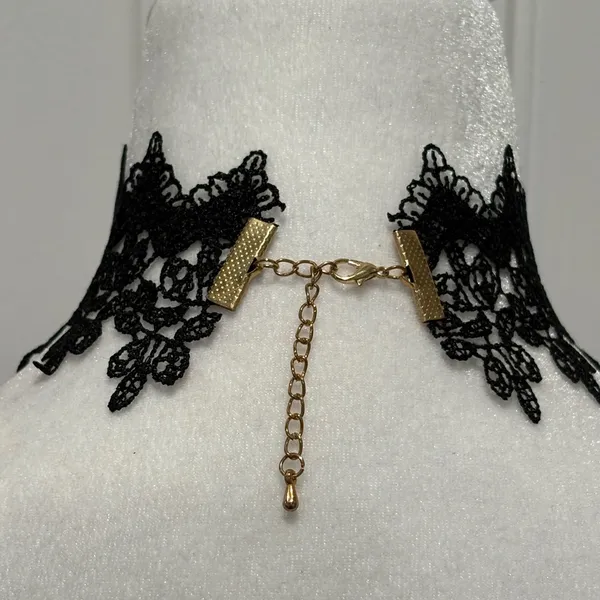 🆕 Black Lace Choker Necklace - Image 3