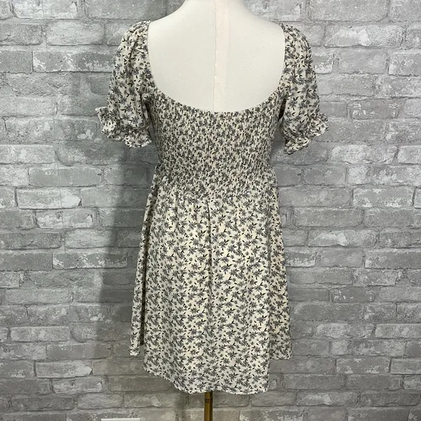 Better Be Floral Mini dress with Puff Sleeves - Image 4