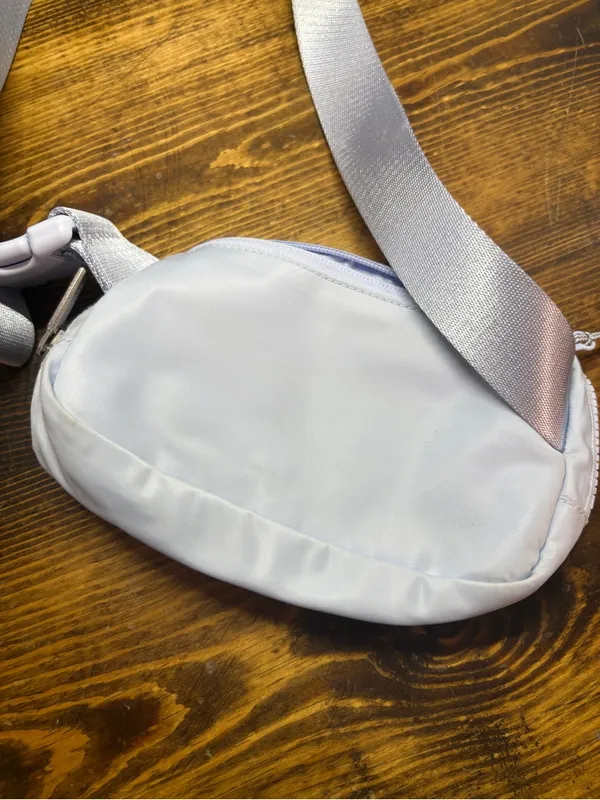 Lululemon blue Everywhere belt bag - Image 2