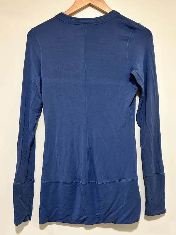 Lululemon Rule the Day Long Sleeve in Code Blue Size 6 Small - Image 5