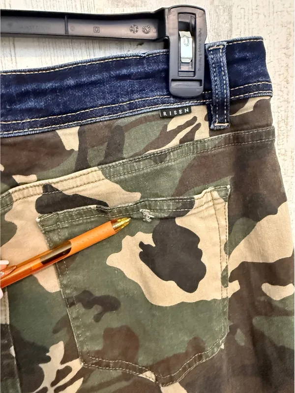 Risen Jeans Camo Wide Leg High Rise Stretch Pants Size 15/32 Y2K - Image 6
