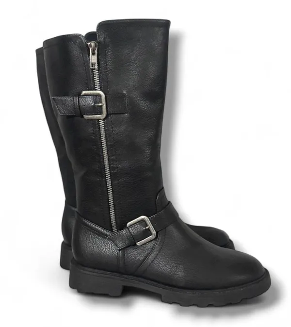 JUSTFAB Breyona Buckled Flat Boot Size 8 Product Description New! Padded insole for extra comfort Material: Faux Leather Heel Height: 1.25" Shaft Height (based on size 8): 10.7" Measurements will vary slightly Imported - Image 6