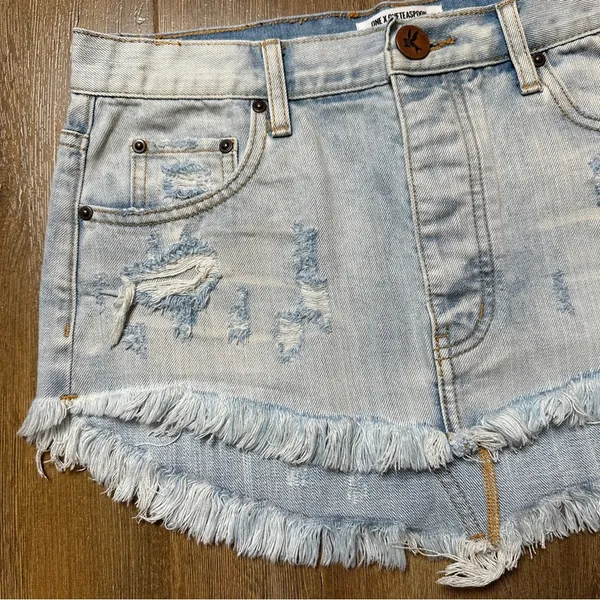 One Teaspoon One X Junkyard Denim Mini Skirt in Phoenix Size 25 Distressed Light - Image 4