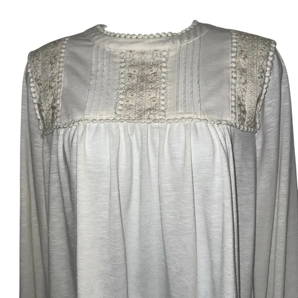 ANTHROPOLOGIE ELLA MARE Cream Lace Trim Pintuck‎ Blouse Top L/S EUC Size Medium - Image 3