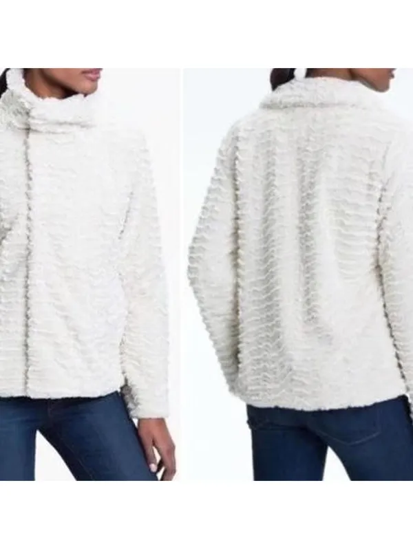 Patagonia Women's White and Cream Jacket - Image 2