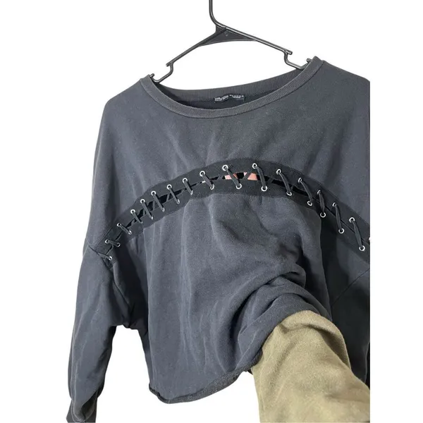 Zara Lace Up Gray/black Crewneck Sweatshirt Size‎ Medium - Image 3
