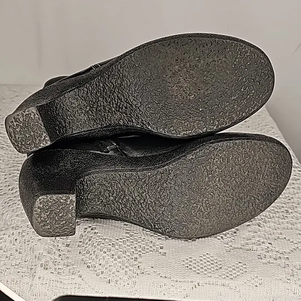 Viittorio D' Firenze zip up black leather heeled booties ankle boots sz 6.5 - Image 7