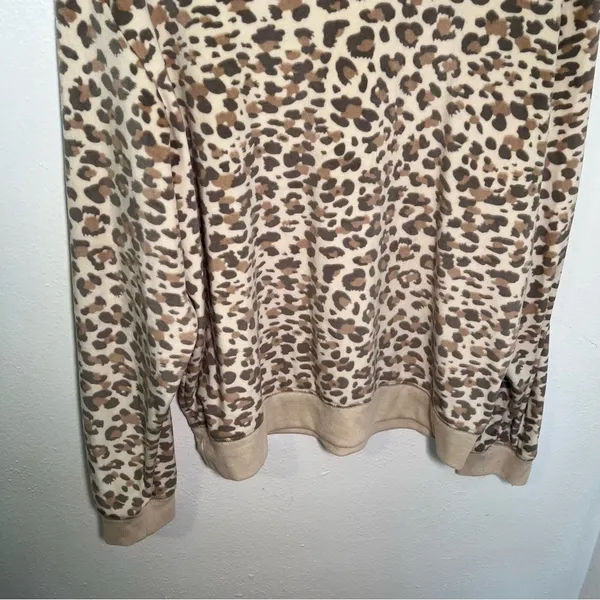 Honeydew Women's Size XL Velour Sweatshirt Natural Leopard Animal‎ Print Beige - Image 11