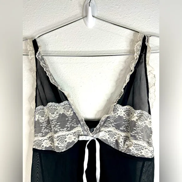 Marilyn Monroe Black Lace Slip Dress - Size Medium - Image 4