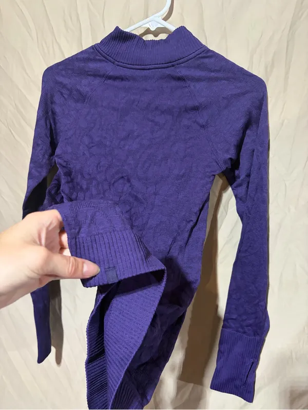 Lululemon long sleeve - Image 3