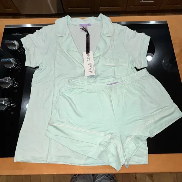 Hale Bob 2-piece short sleeve pajama set light green size S‎ - Image 2