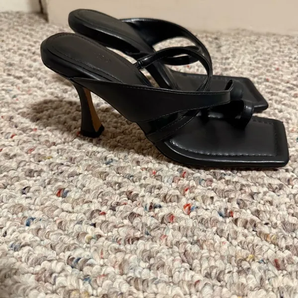 NA-KD Crossed Toe Strap Heels Black- Size 36 - Image 6