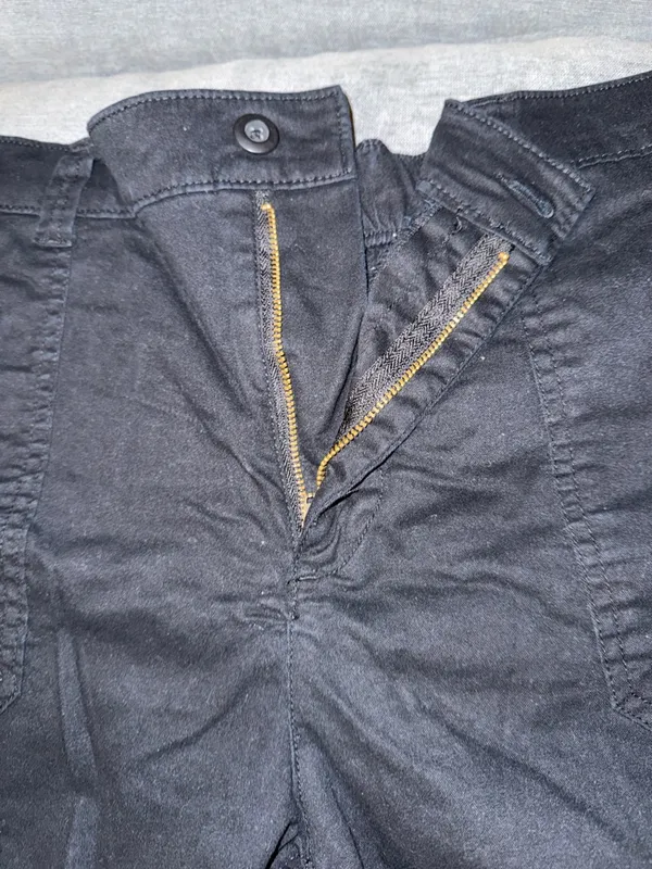 Old Navy Black High-Rise Shorts - Image 4