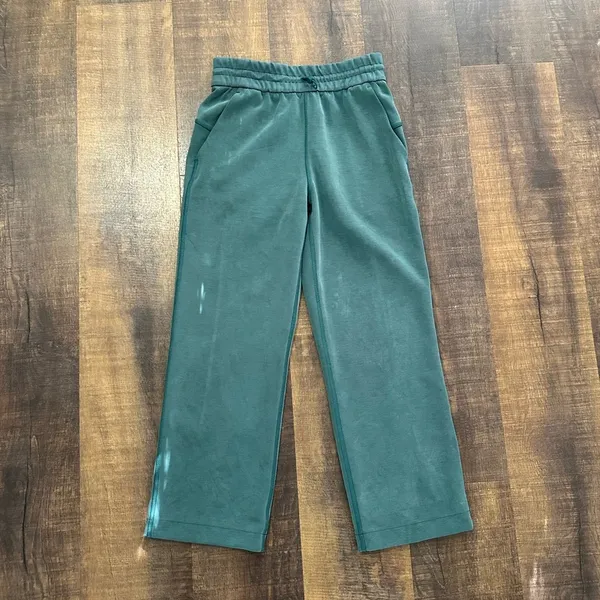 Lululemon Softstreme High-Rise Straight-Leg Cropped Pant Size 2 - Image 10