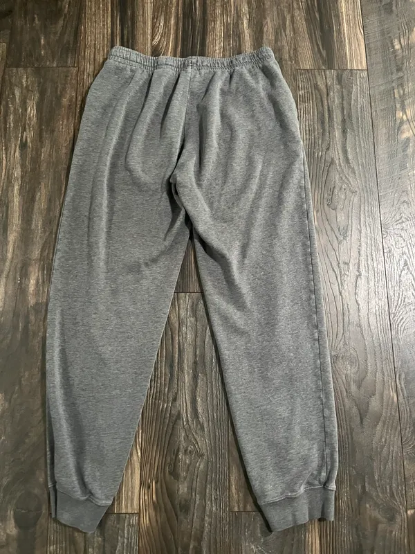 Nike sweatpants - Image 2