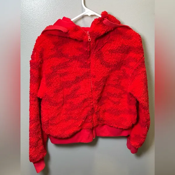 Offline Aerie Women's Red Camo Sherpa Cropped Zip Up‎ Jacket Size Medium - Image 3