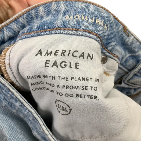 American Eagle Strigid Mom Light Wash High Rise Straight leg Jeans - Image 4