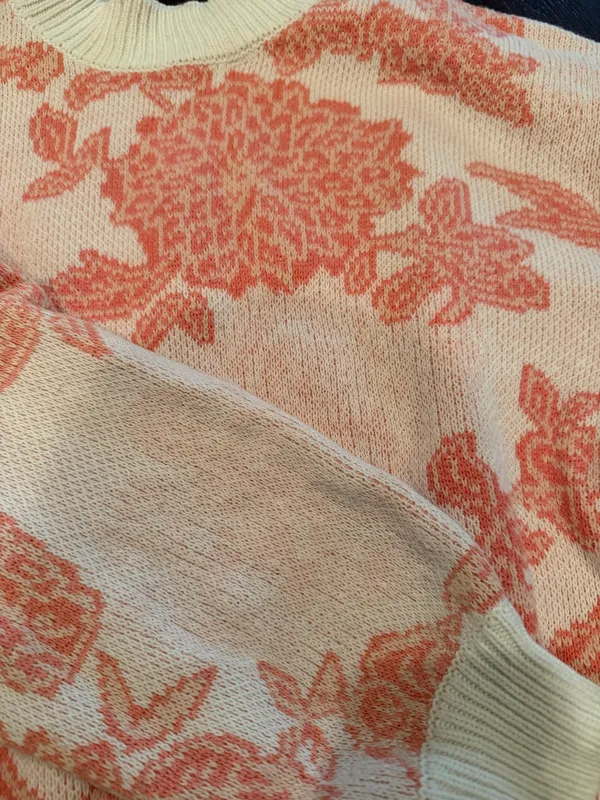 Pink sweater - Image 2