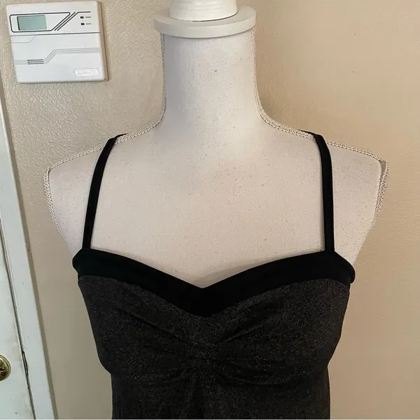 Lululemon Women’s Tank Top - Image 2