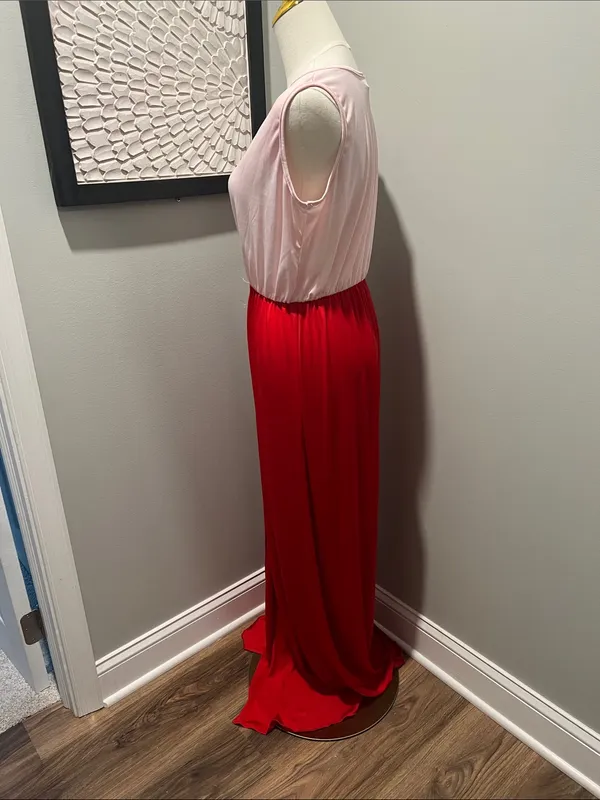 Elegant Two-Tone Pink and Red V-Neck Maxi Dress - Image 3