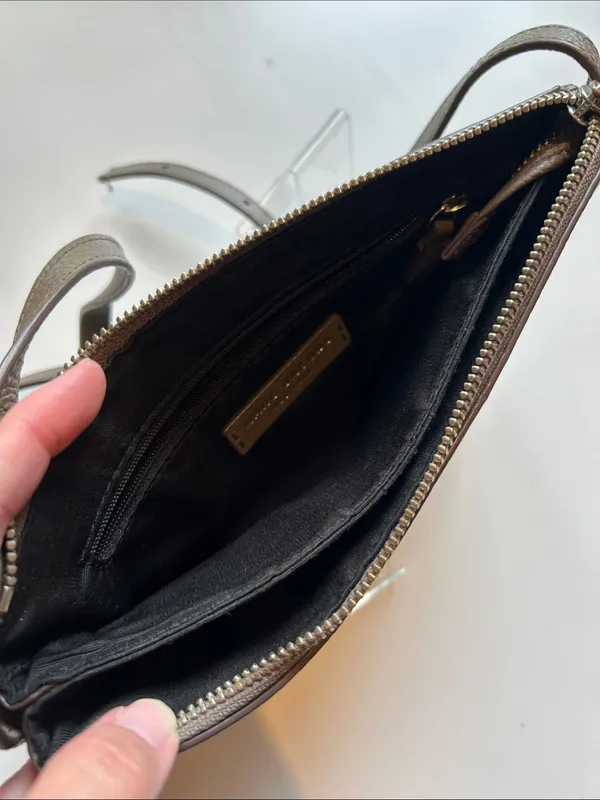 Marc Jacobs Leather square double compartment crossbody tan minimalist - Image 4