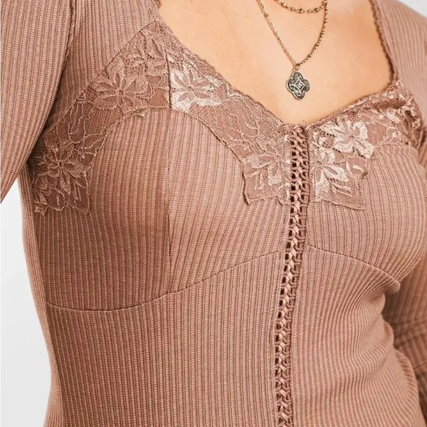 Buckle Red by BKE Metallic Lace Top in Cognac - Image 4