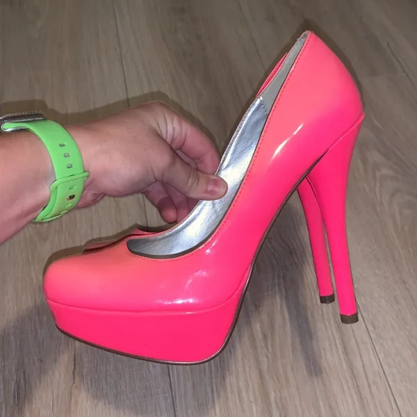 Heart In D Hot Pink Ombre platform heels - Image 2