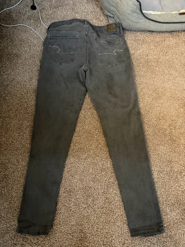 American Eagle Jeans - Image 4