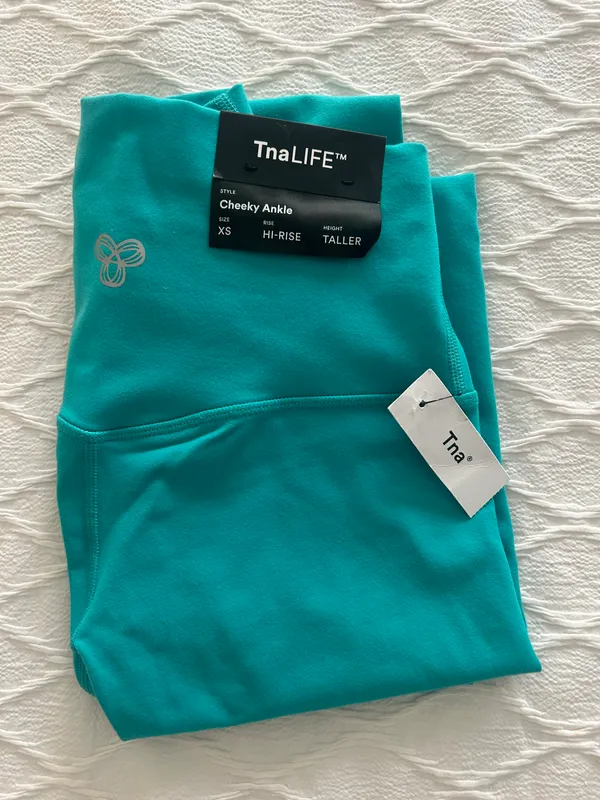 Aritzia TNA leggings - Image 2